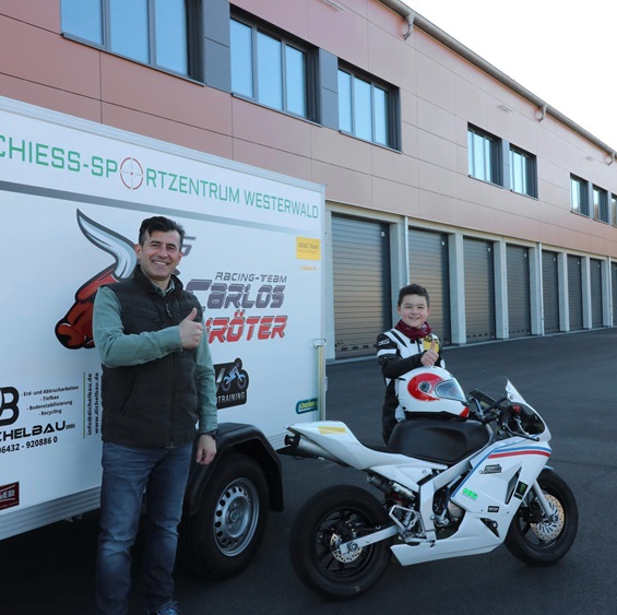 SSZ Schiess-Sportzentrum Westerwald sponsert Carlos Schröter Racing Team - Yeah!